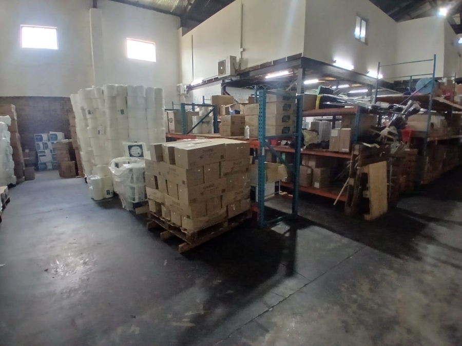 To Let commercial Property for Rent in Oos Einde North West